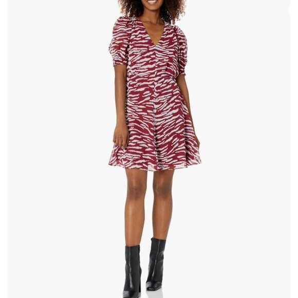 Pretty Lady Red Dress Vince Camuto Size 4 NWT - Picture 1 of 8